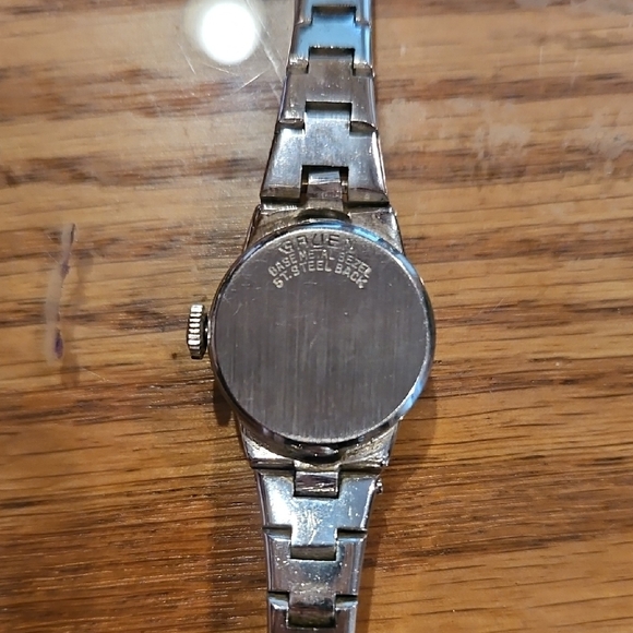 Vintage Gruen Ladies Watch 70.s TV face integrated Bracelet, navy dial